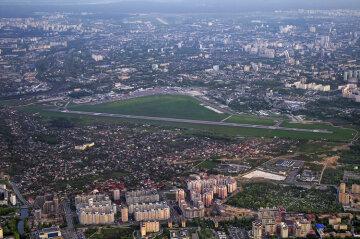 Кличко планує побудувати дорогу до закритого аеропорту за рекордну суму: 1 сантиметр коштує 3 627 грн.