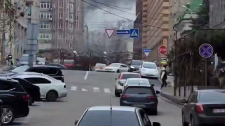 A major fire broke out in a building in the center of Dnipro (VIDEO)